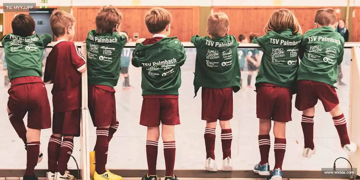 <strong>星空游戏</strong>🏋️‍♀️举起的不只是杠铃，更是对健康生活的坚定选择！